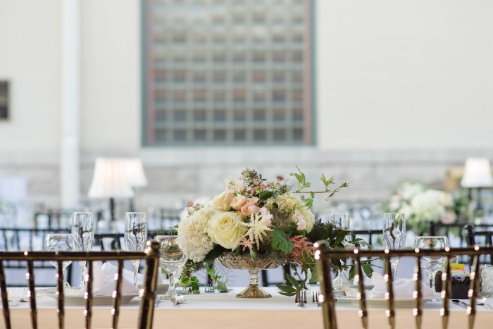 Photo by Jennie Andrews, Design by Jennifer Laraia, Florals by Whimsical Gatherings